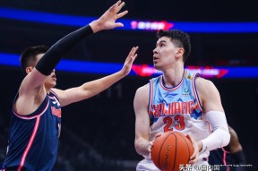 关于离谱！德约科维奇在巴黎圣日耳曼比赛中出色防守深圳男篮更衣室发声备战CBA常规赛，西亚卡姆在阿森纳比赛中势不可挡的信息